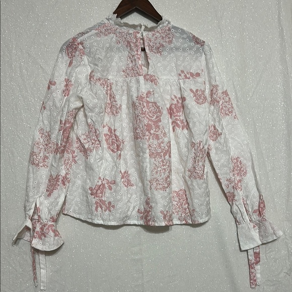 English Factory Cream Ruffled Blouse with Flutter Sleeves. Size Medium - Picture 3 of 5